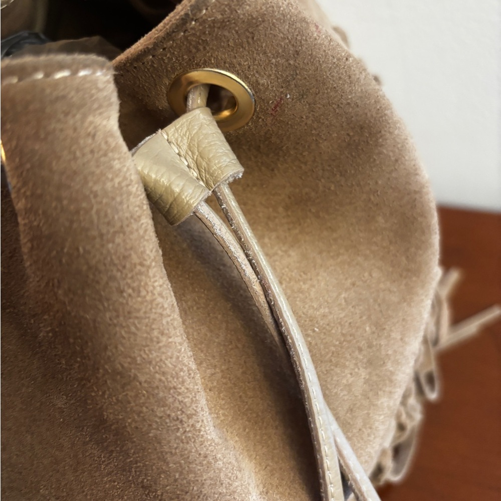 Diva’s Bag Fringe Suede Bucket Bag - Picture 10 of 14
